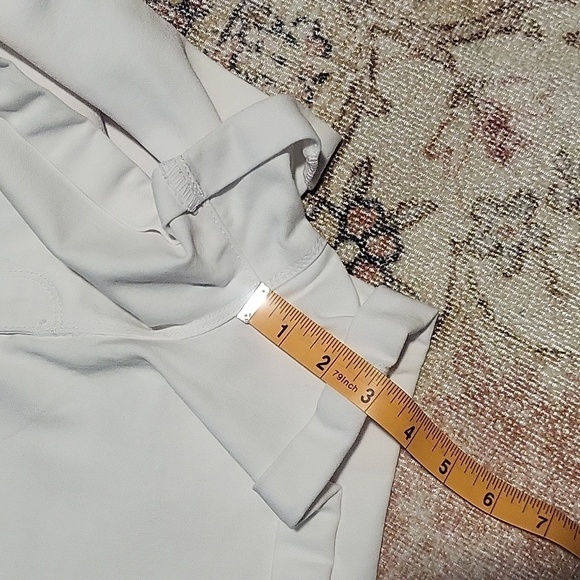 YMI WannaBettaButt White High-Rise Stretchy Cuffed 3" Inseam Shorts Size 9 - Picture 10 of 12